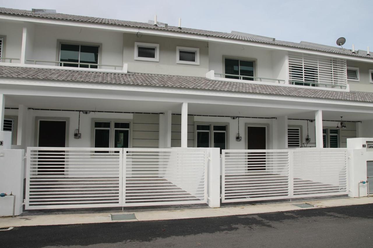 브린창 Bricks Terrace House 4R 3Br 빌라 외부 사진