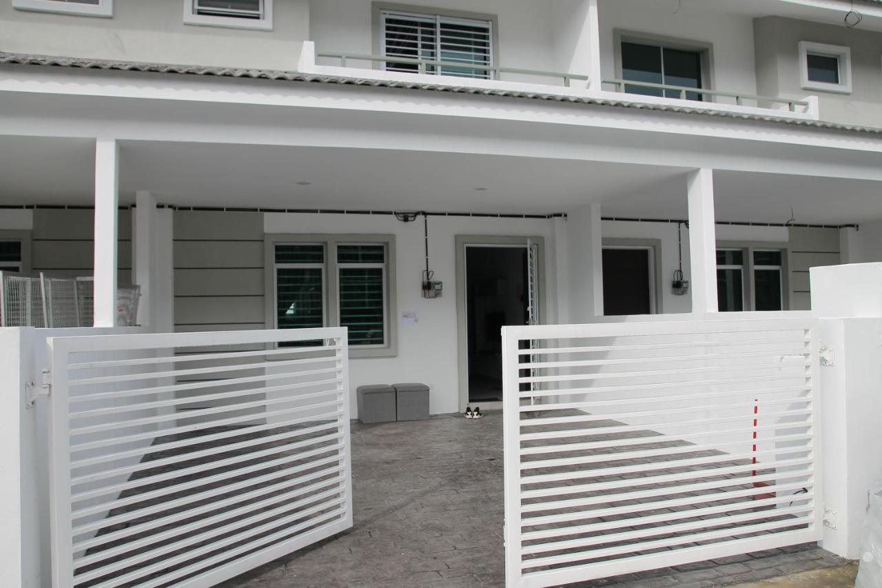 브린창 Bricks Terrace House 4R 3Br 빌라 외부 사진